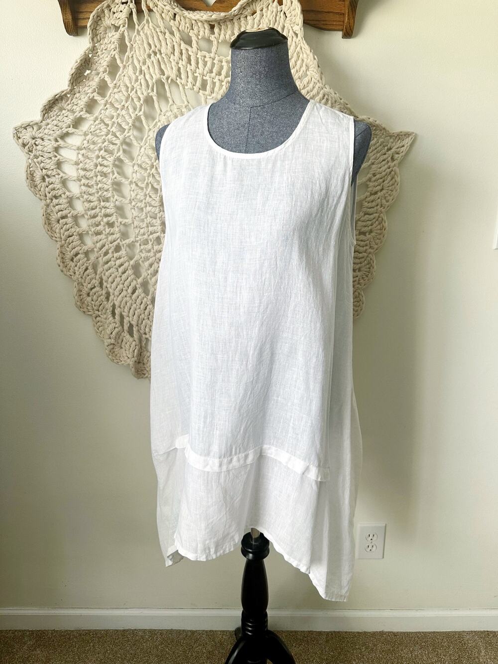 Match Point 100% Linen White Long Tunic Top Size Medium